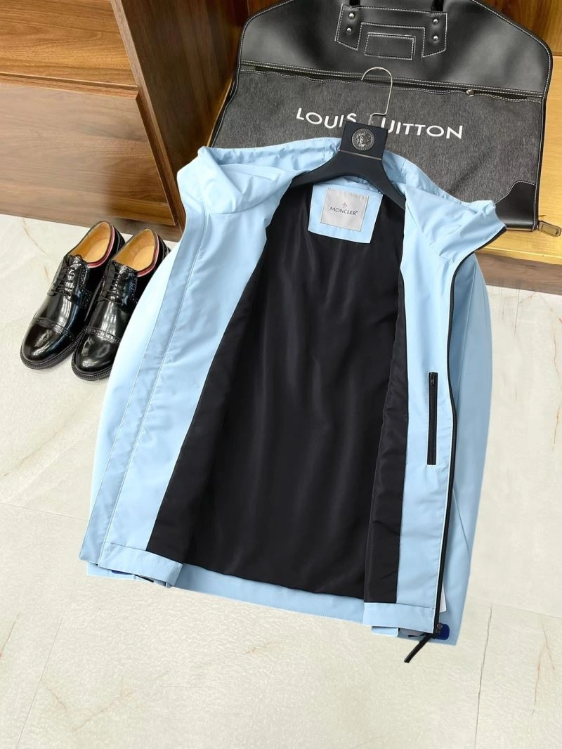 Lightweight Moncler Outwear 142045