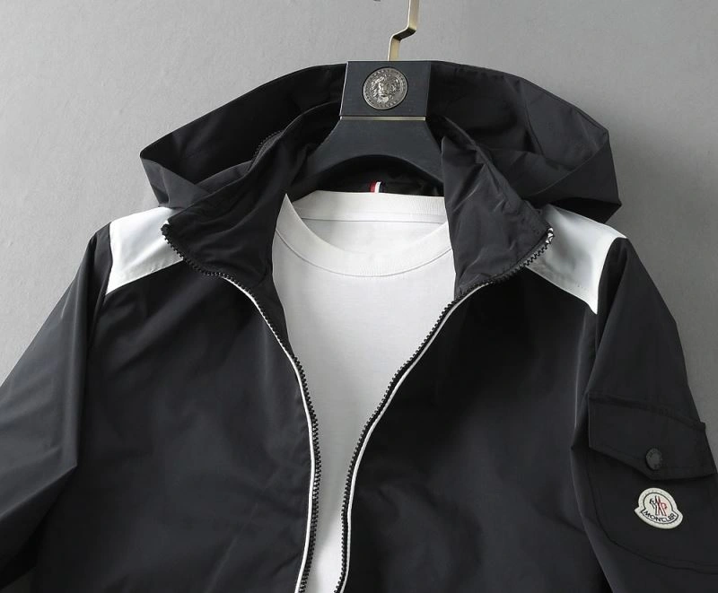 Moncler Outwear Trendsetting 142060
