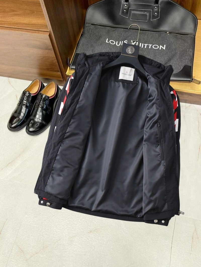 ZipUp Moncler Outwear 142048
