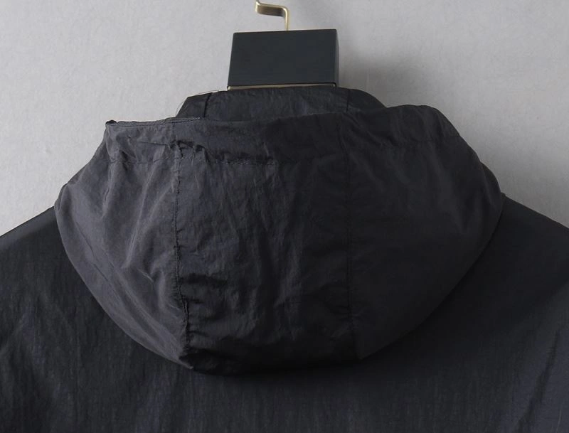 ZipUp Moncler Outwear 142048