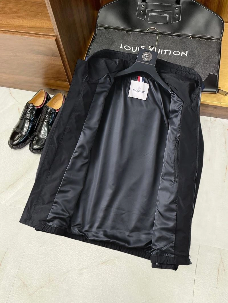 Youthful Moncler Outwear 142052