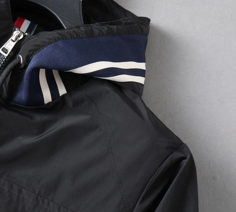 Youthful Moncler Outwear 142052