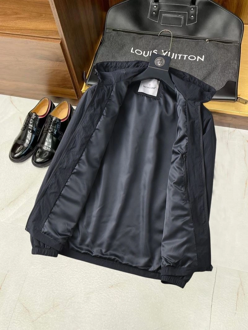 WrinkleFree Moncler Outwear 142040