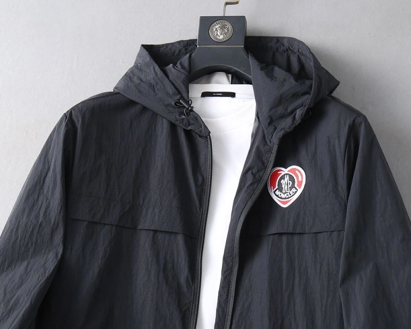 WrinkleFree Moncler Outwear 142040