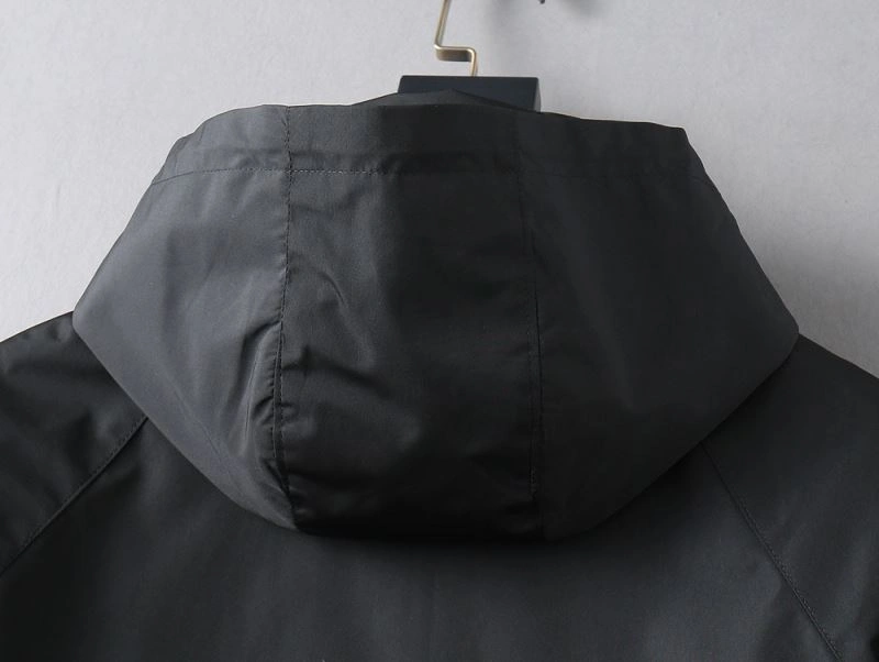 Durable Moncler Outwear 142053