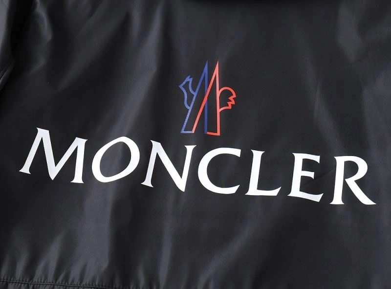 MoistureWicking Moncler Outwear 142075