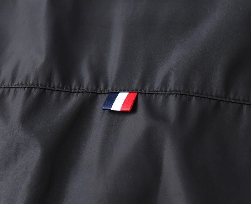 MoistureWicking Moncler Outwear 142075