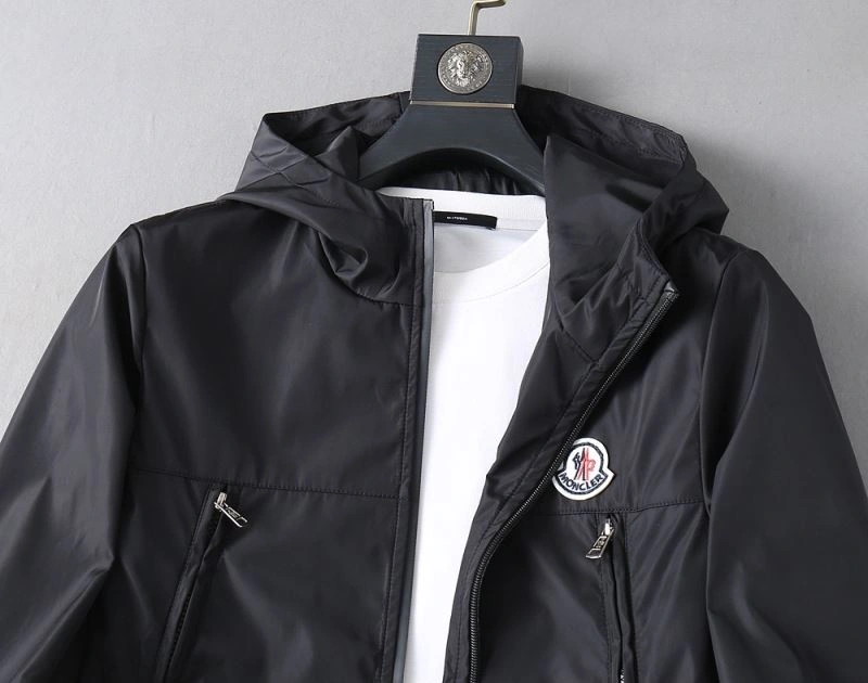 MoistureWicking Moncler Outwear 142075