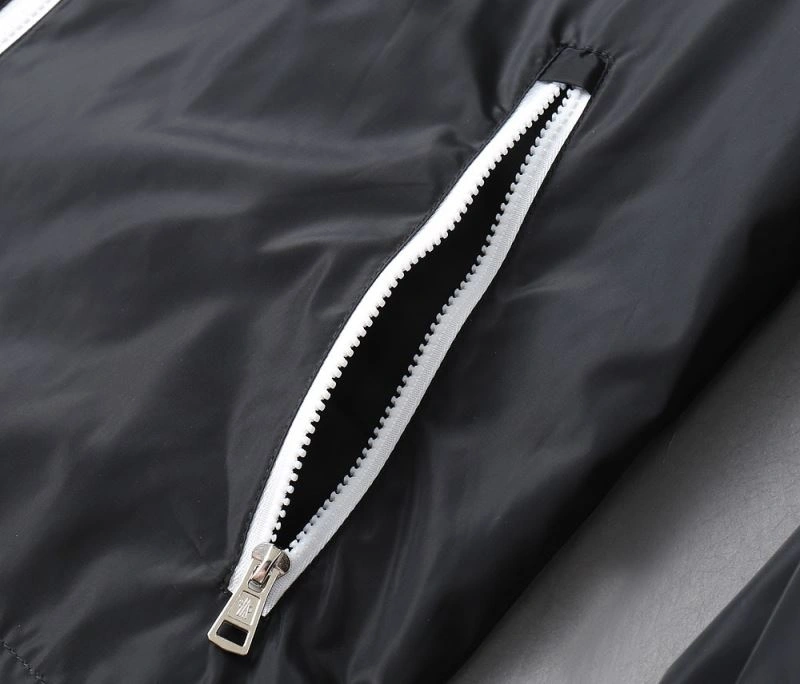 Practical Moncler Outwear 142039