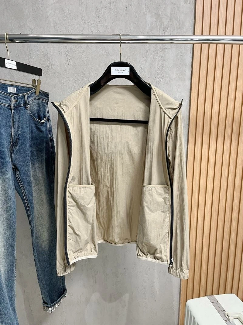 Cozy Moncler Outwear 142041