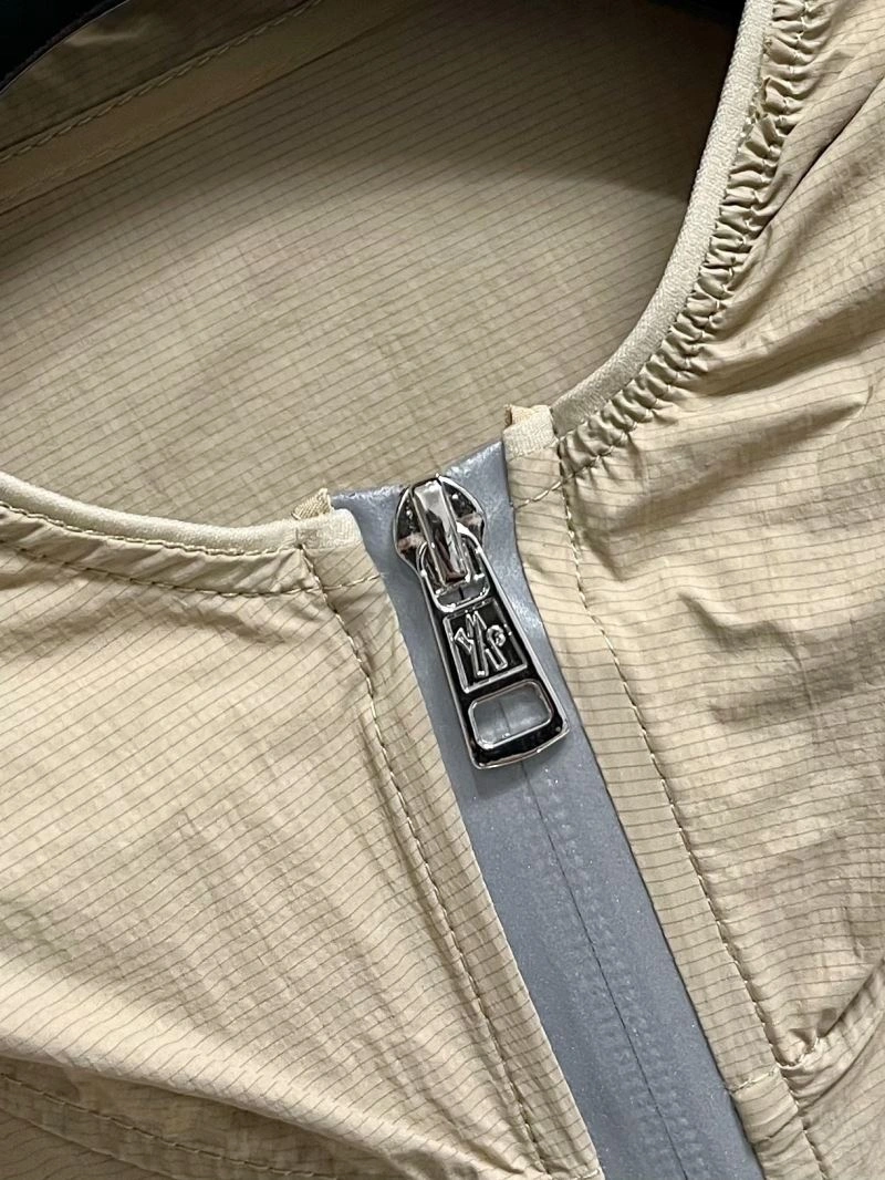 Cozy Moncler Outwear 142041