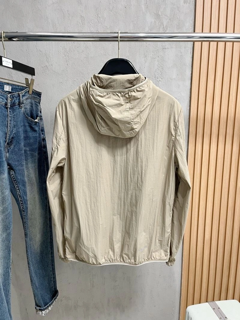 Cozy Moncler Outwear 142041