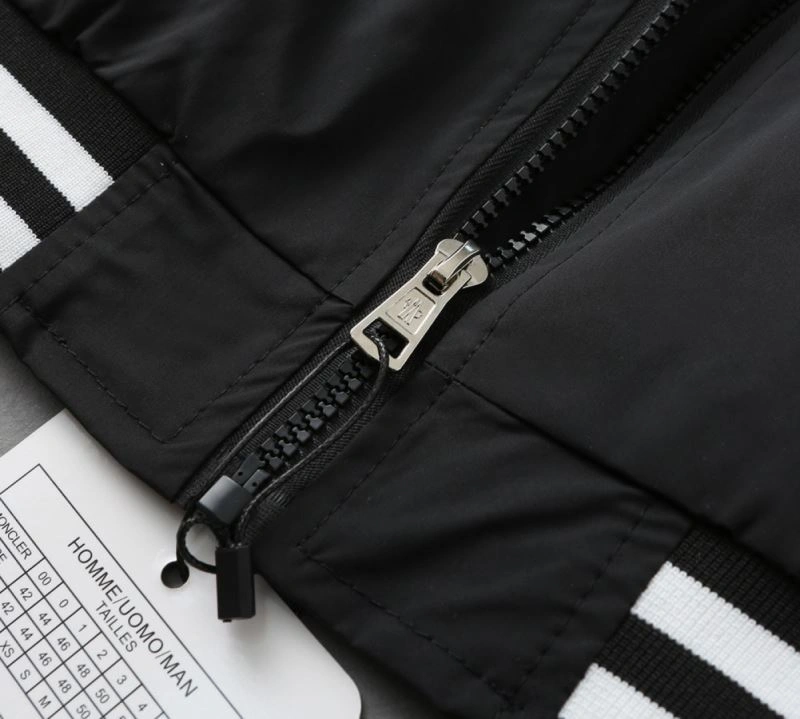 Breathable Moncler Outwear 142035