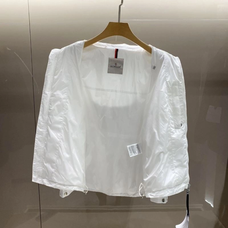 Durable Moncler Outwear 142070