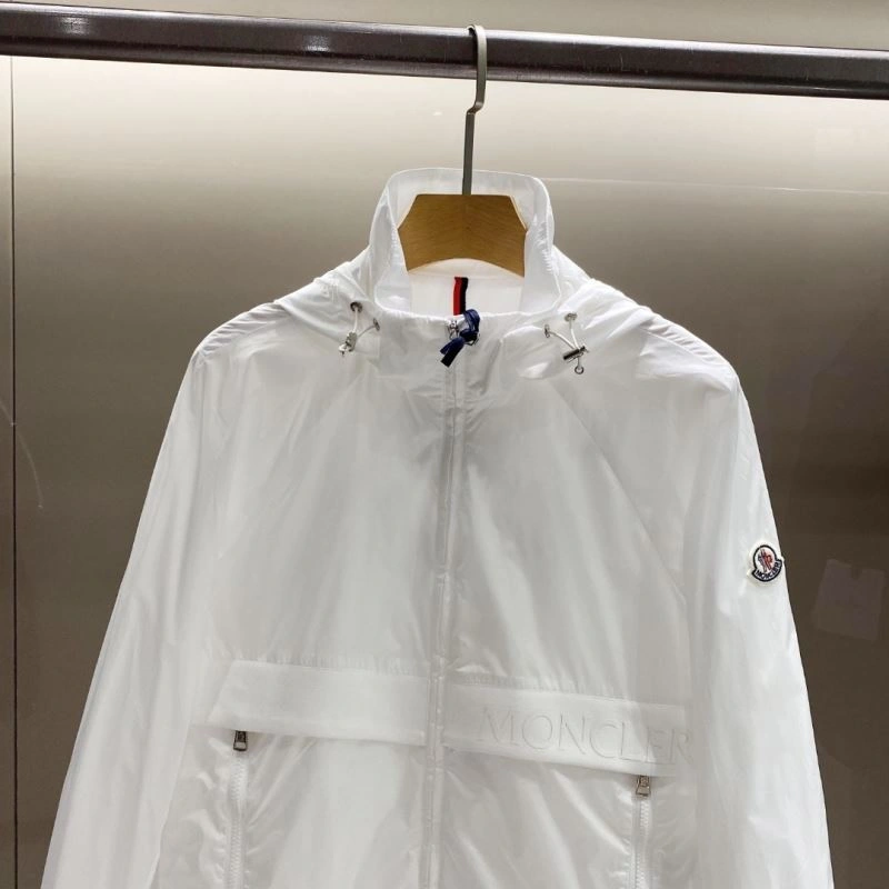 Durable Moncler Outwear 142070