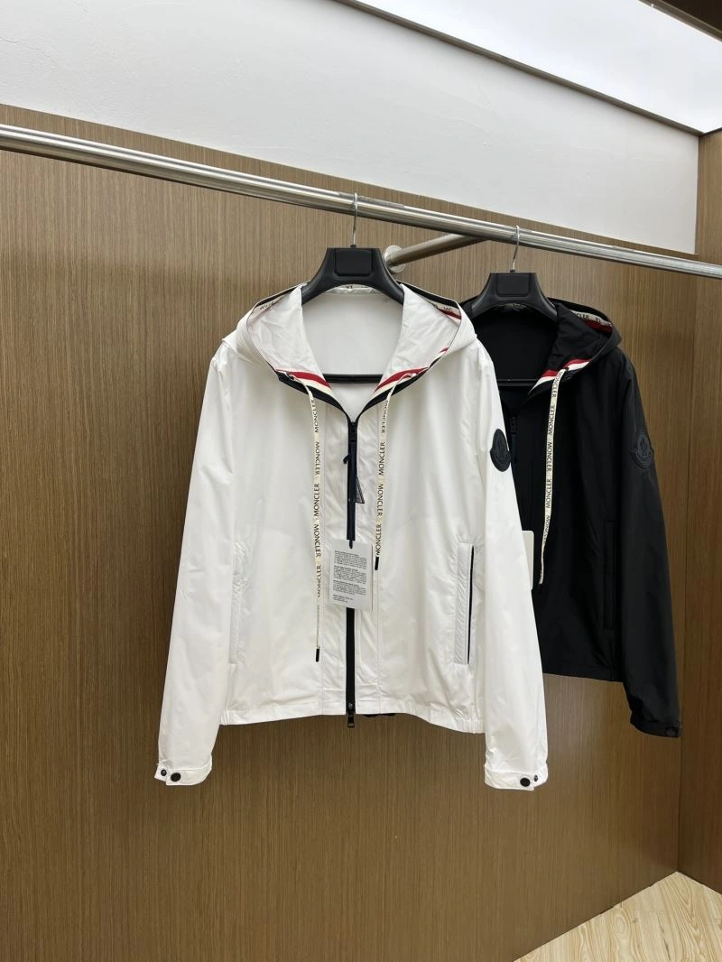 Sustainable Moncler Outwear 142030