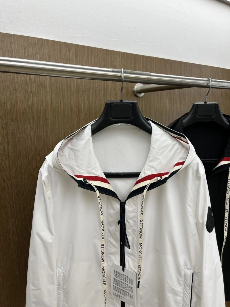Sustainable Moncler Outwear 142030