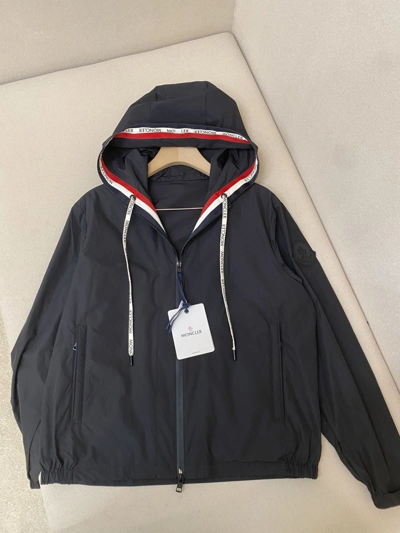 Moncler Outwear EasyCare 142029