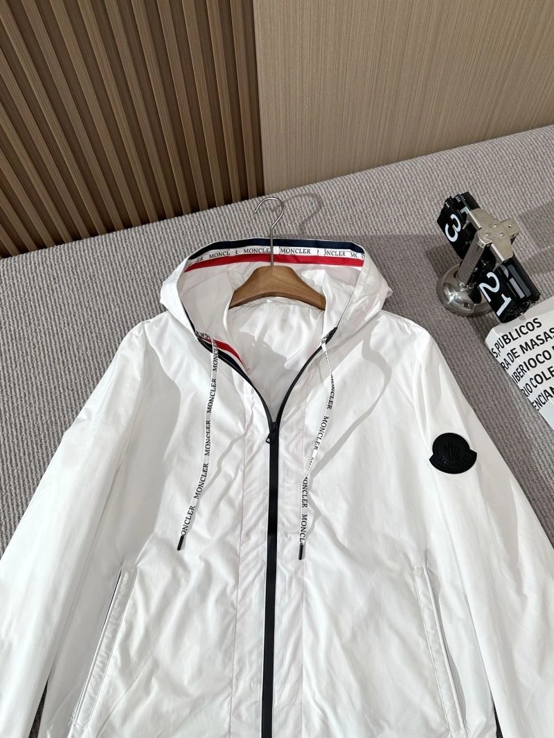 Moncler Outwear FashionForward 142026