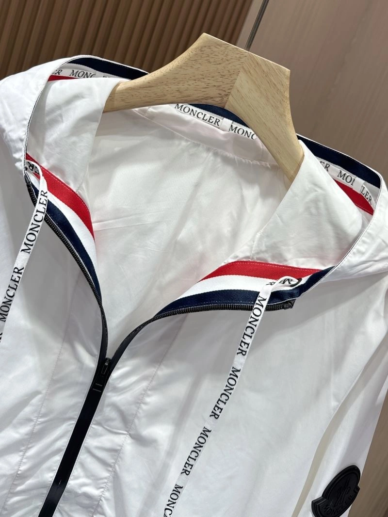 Unisex Moncler Outwear 142020