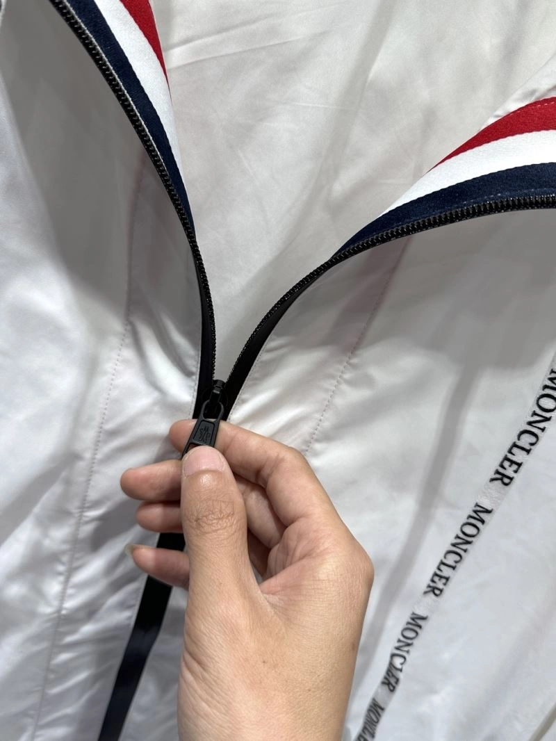 Unisex Moncler Outwear 142020
