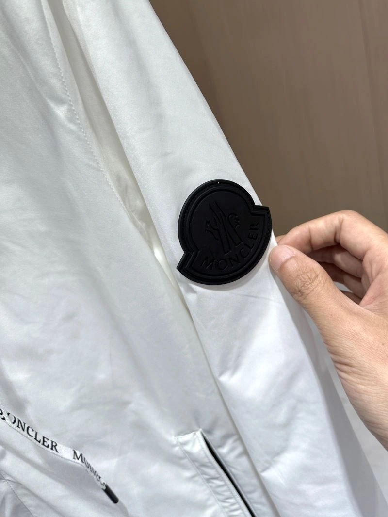 Unisex Moncler Outwear 142020