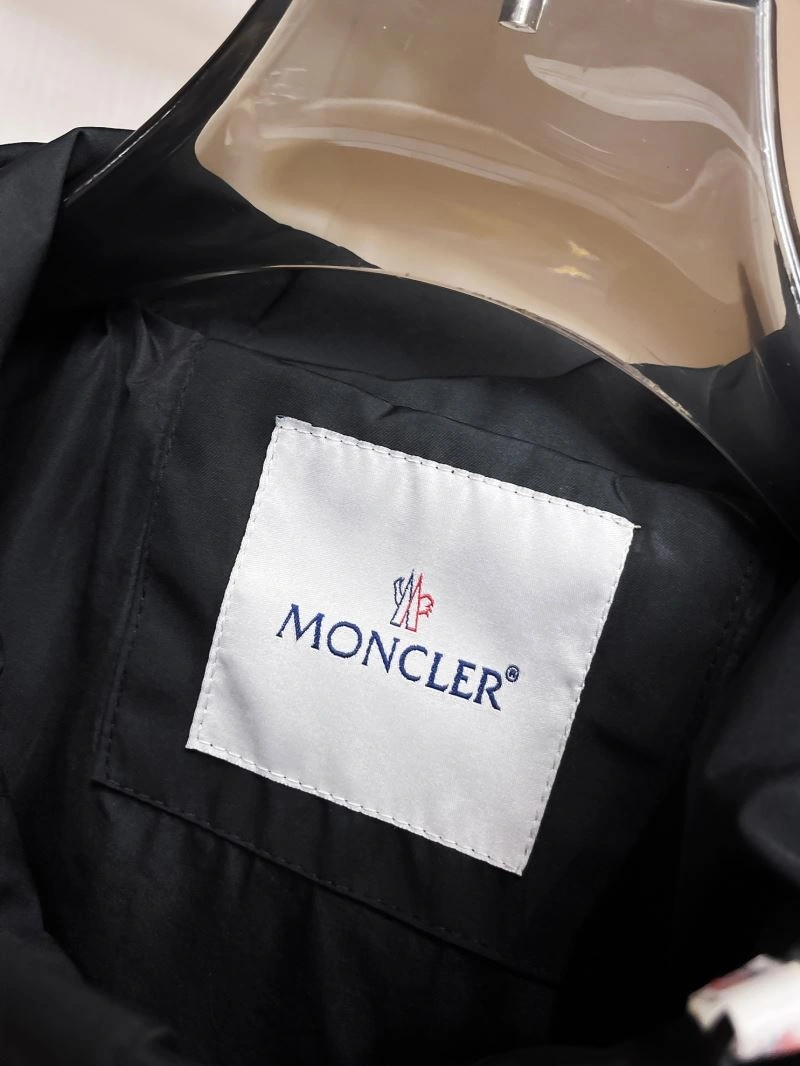 Thermal Moncler Outwear 142017