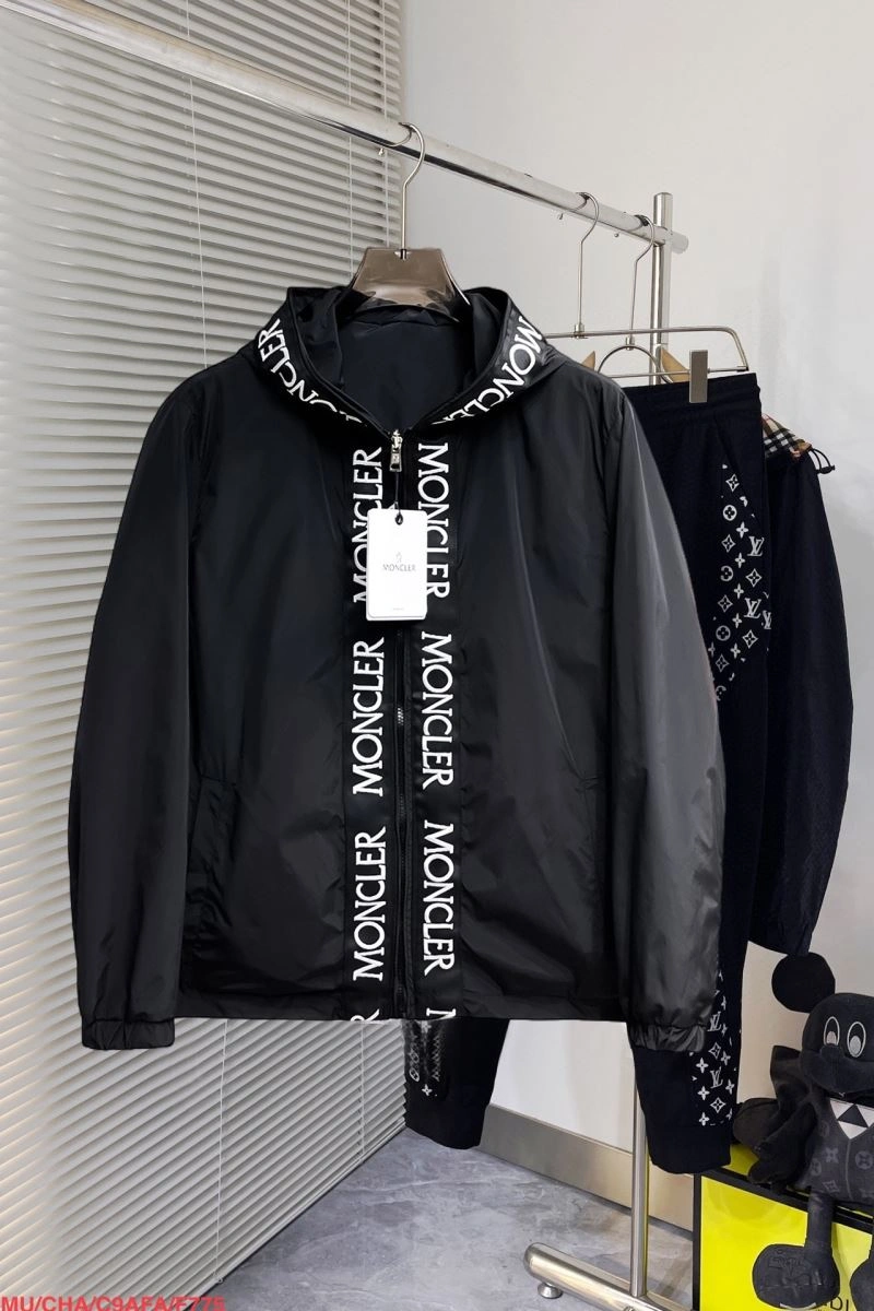 Contemporary Moncler Outwear 142016
