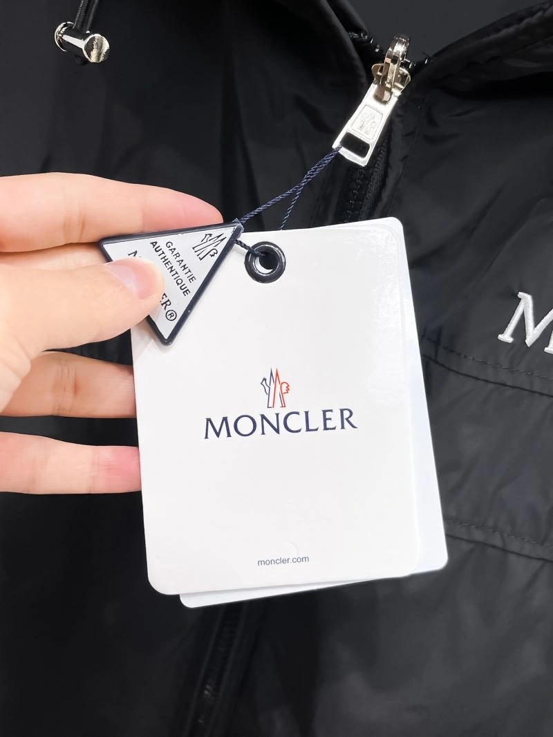 Contemporary Moncler Outwear 142016
