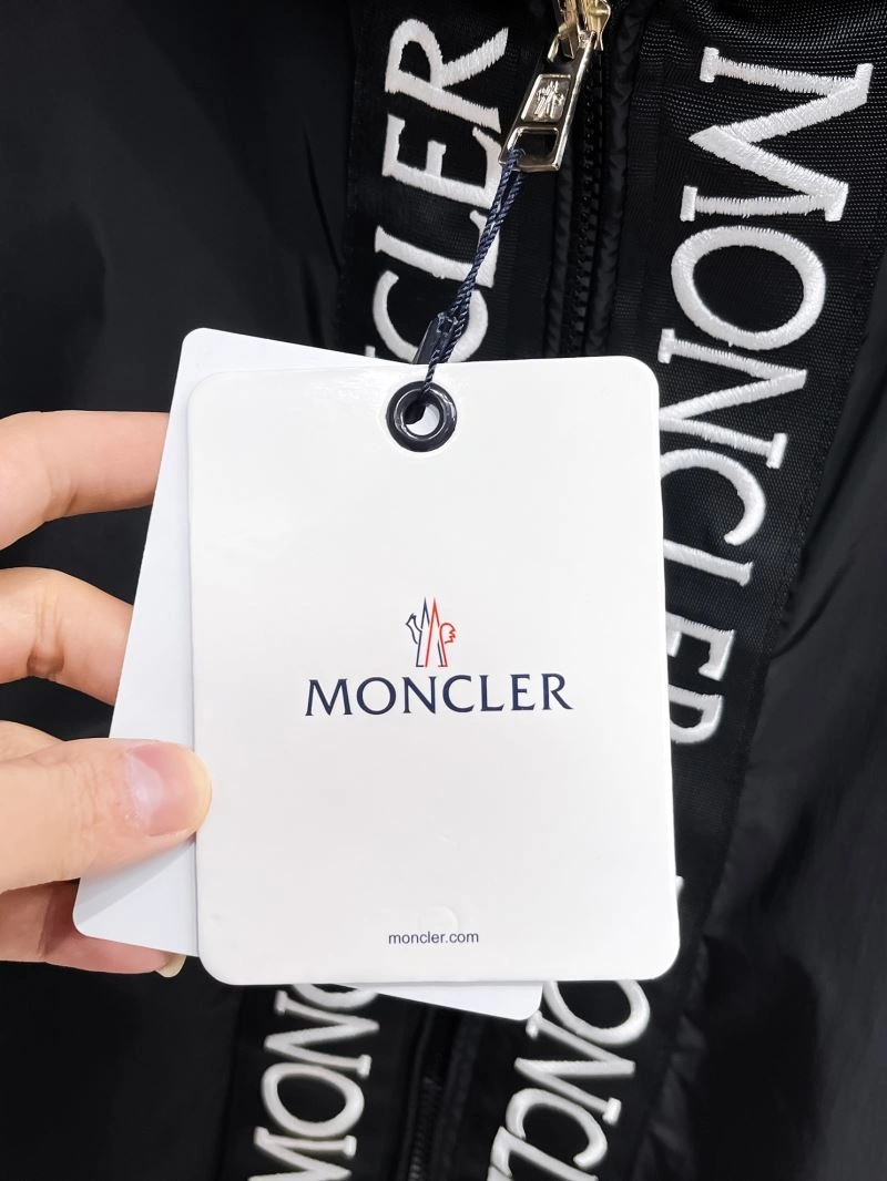 Contemporary Moncler Outwear 142016