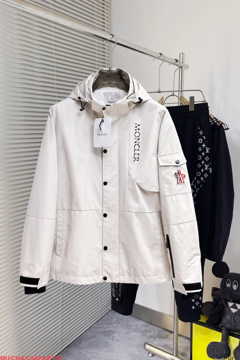Stylish Moncler Outwear 142015