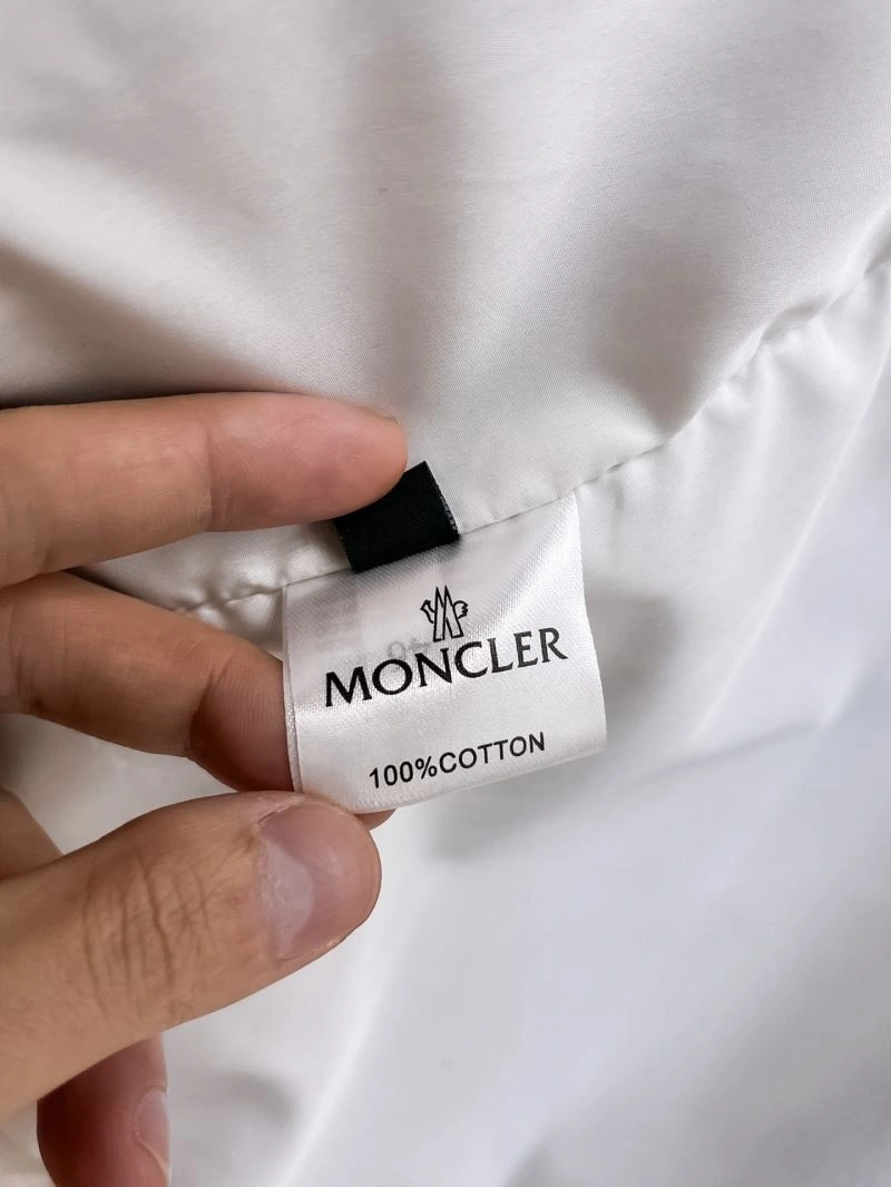 Stylish Moncler Outwear 142015