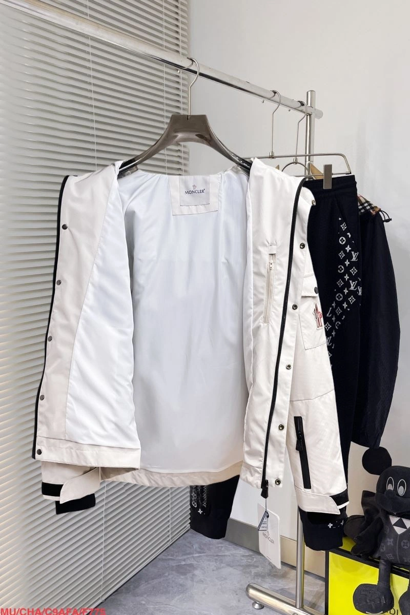 Stylish Moncler Outwear 142015