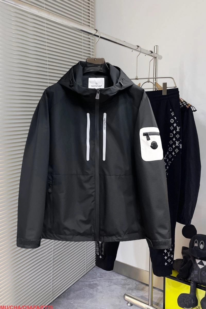 Resilient Moncler Outwear 142010