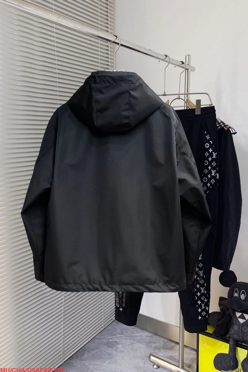 Resilient Moncler Outwear 142010