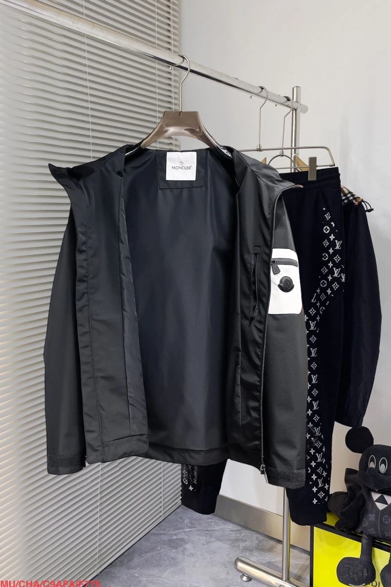 Resilient Moncler Outwear 142010