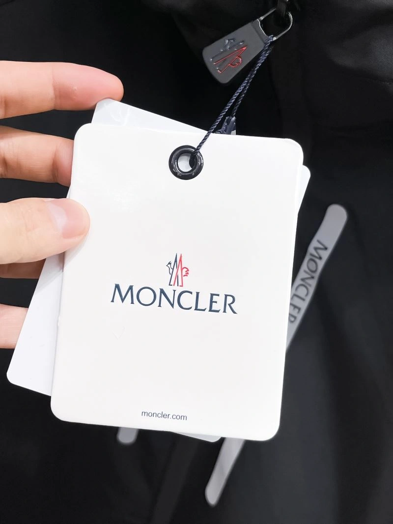 Resilient Moncler Outwear 142010