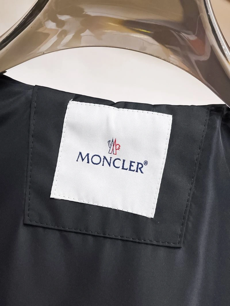 Resilient Moncler Outwear 142010