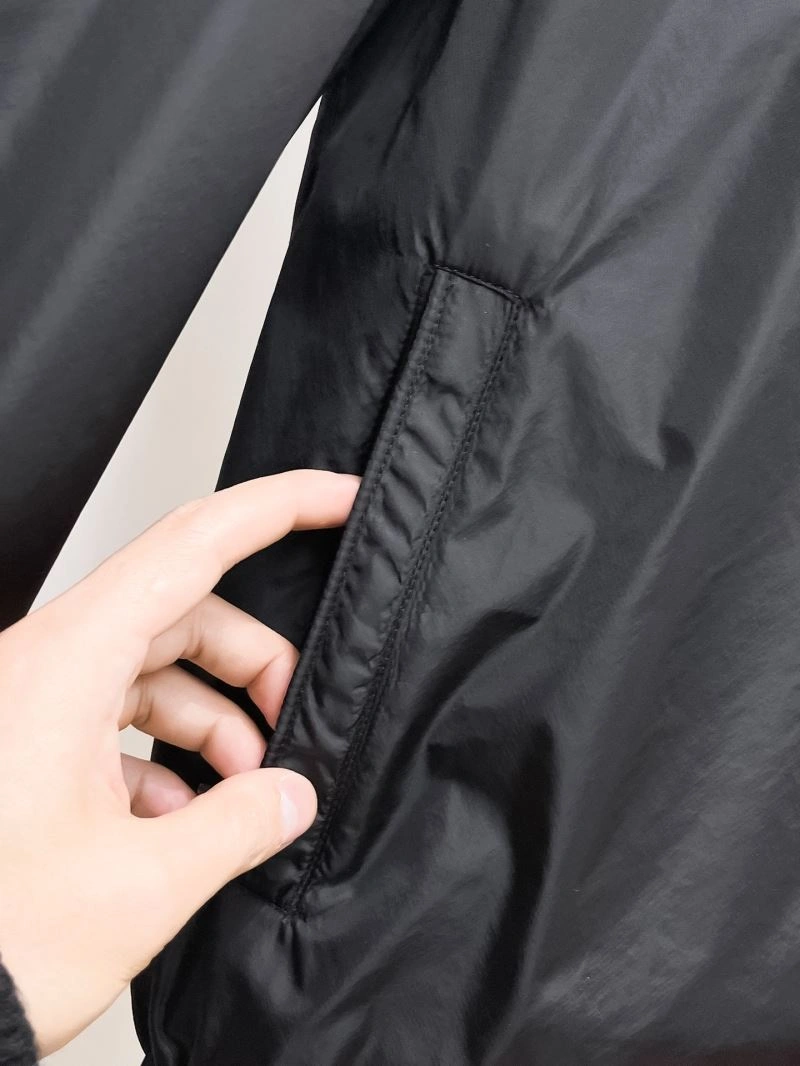 Moncler Outwear Chic 142004