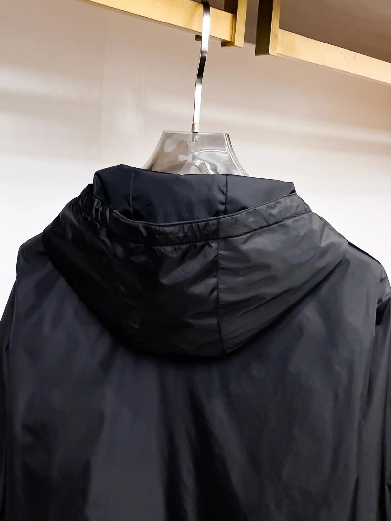 Moncler Outwear Chic 142004