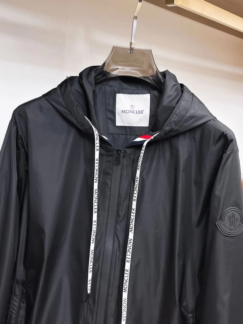 Moncler Outwear Chic 142004