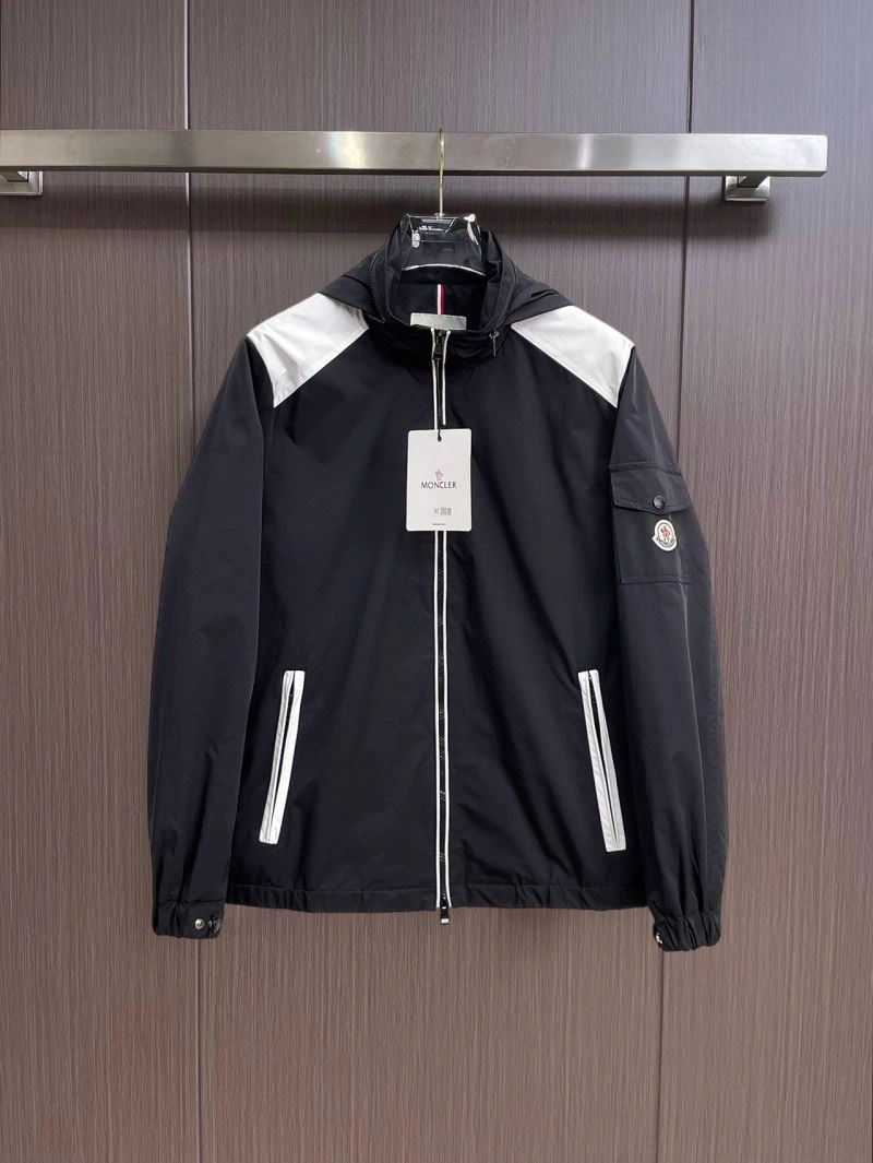 GoAnywhere Moncler Outwear 142001