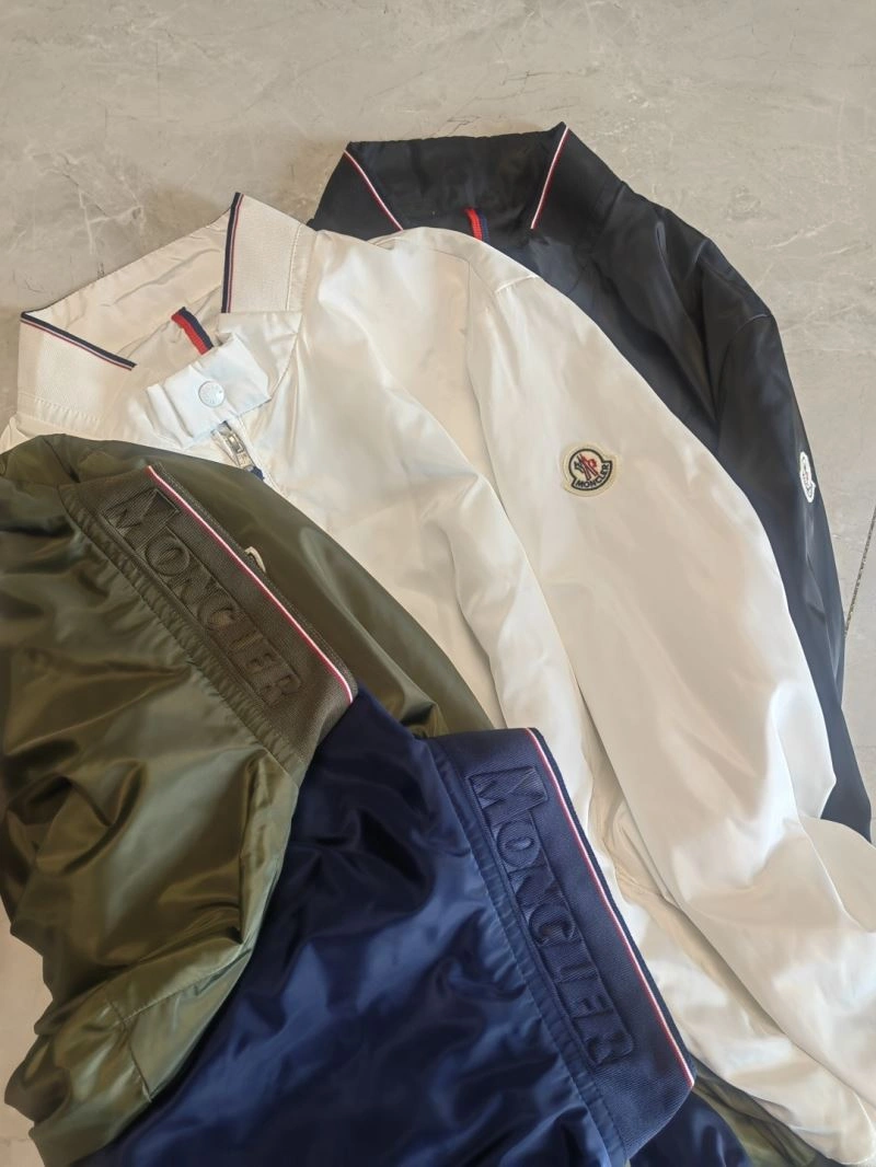 Moncler Outwear Fashionable 141993