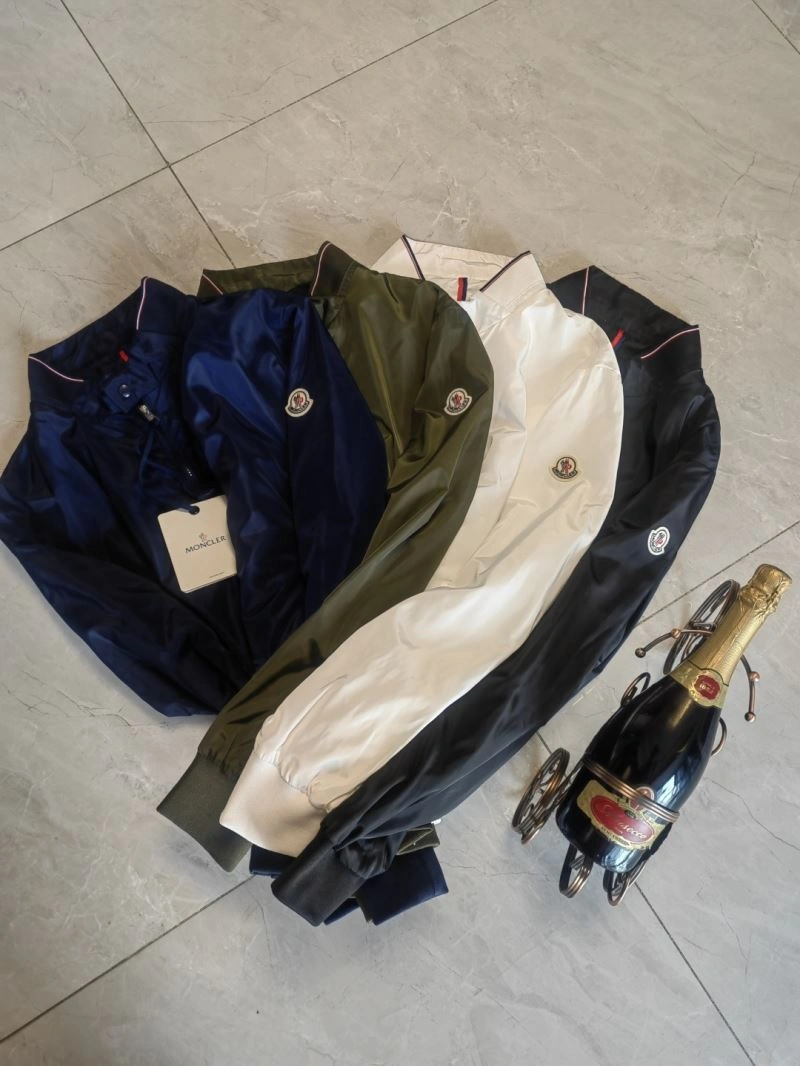 Moncler Outwear Fashionable 141993