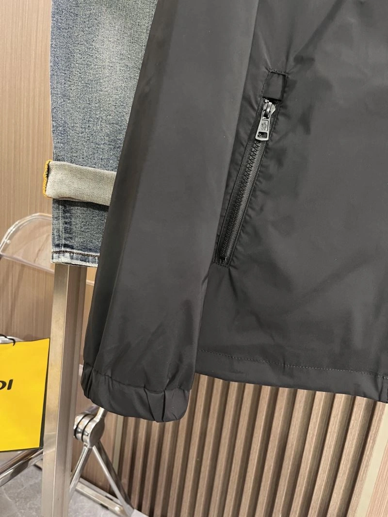 Moncler Outwear SoftTouch 142000