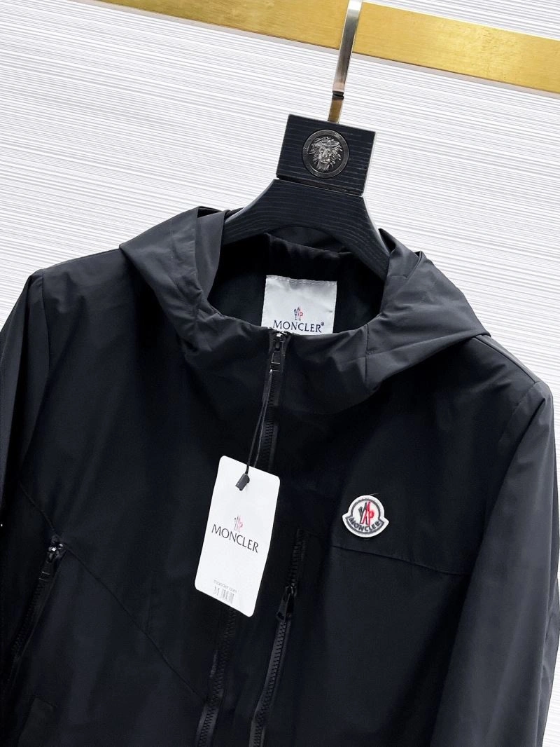Moncler Outwear Fashionable 141991