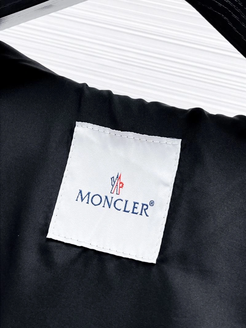 Moncler Outwear Fashionable 141991