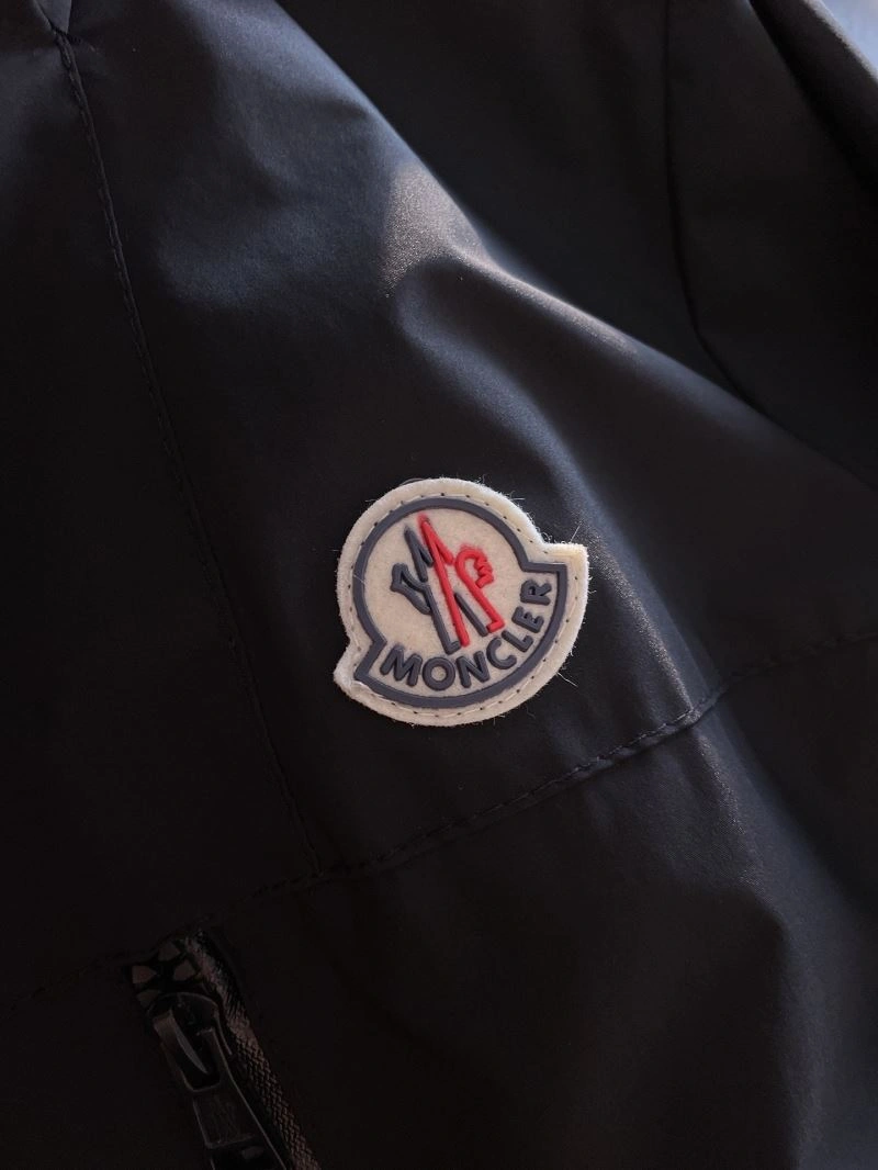 Moncler Outwear WellDesigned 141995