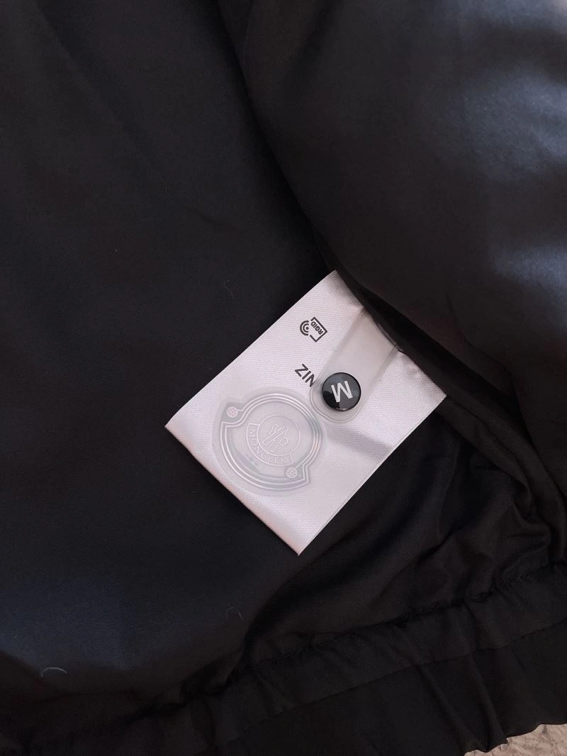 Moncler Outwear WellDesigned 141995