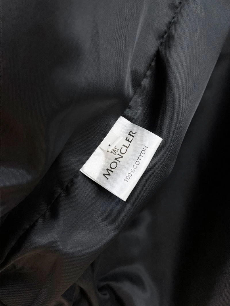 Moncler Outwear WaterResistant 141990